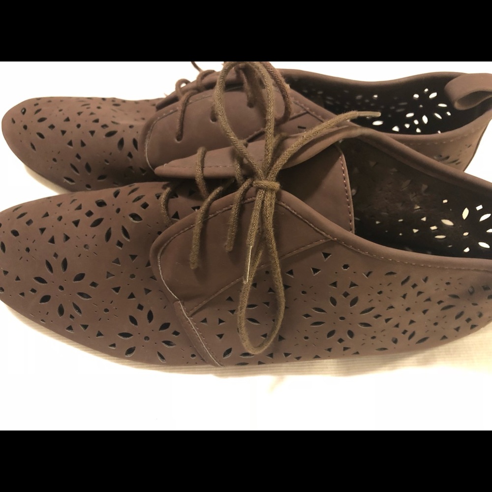 Cato women’s brown shoes size 9